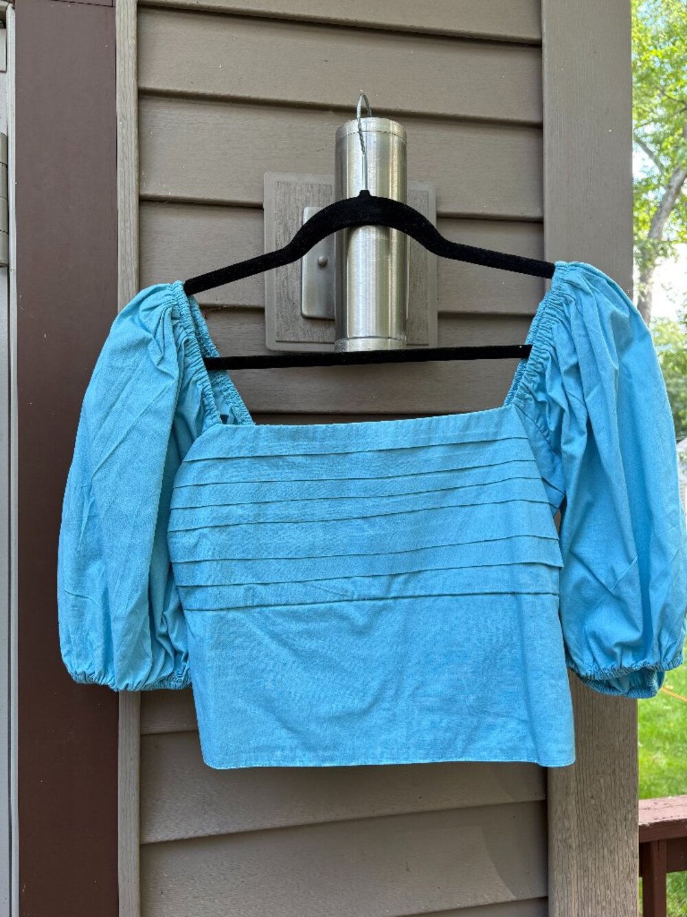 Abercrombie and Fitch blue blouse with puffed sleeves, women's M